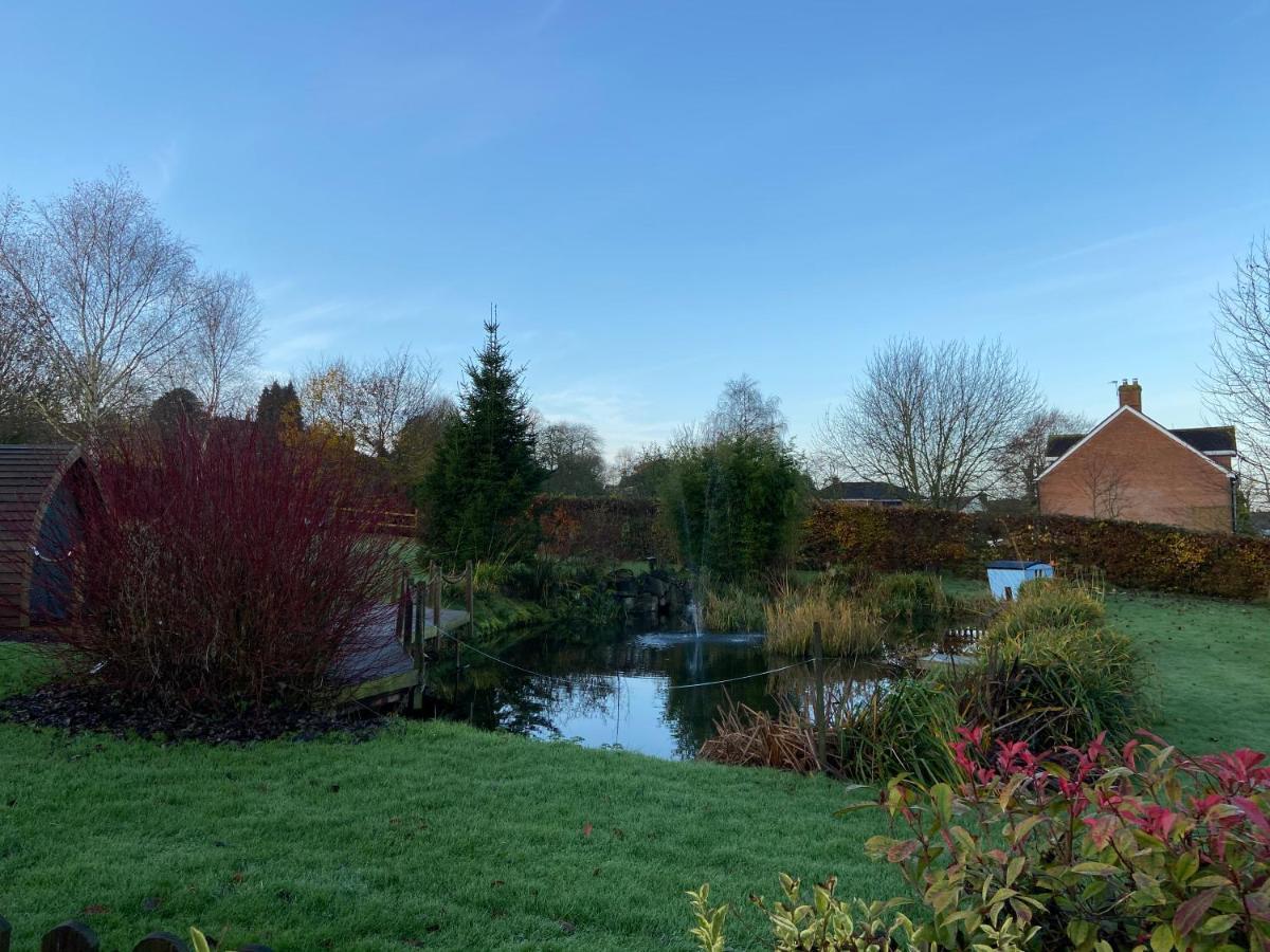 Slades Farm Bed & Breakfast Edington  Exterior photo